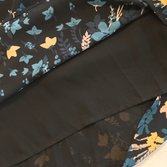 Ann Taylor LOFT Women's Sleeveless blouse/tank, Size XL, Black/Smoky blue/Yellow - Picture 5 of 6